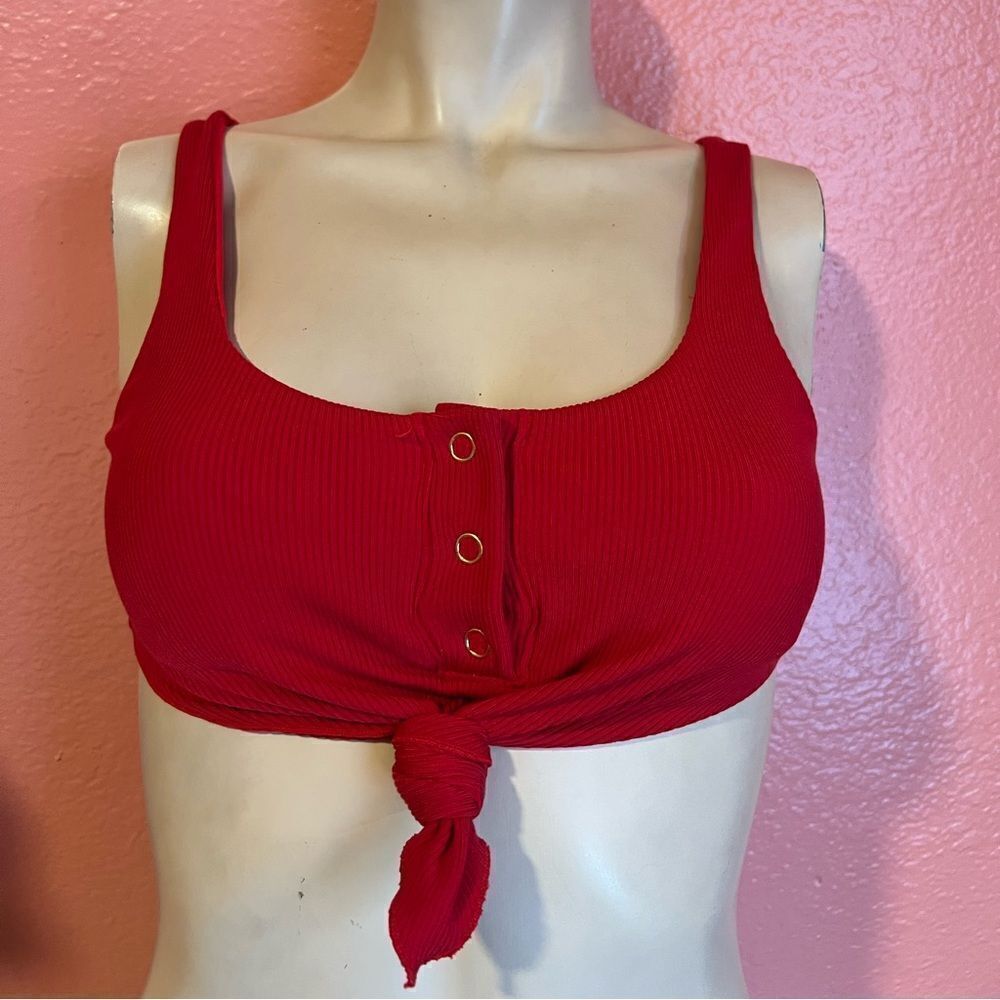 BEACH BUNNY TOP.